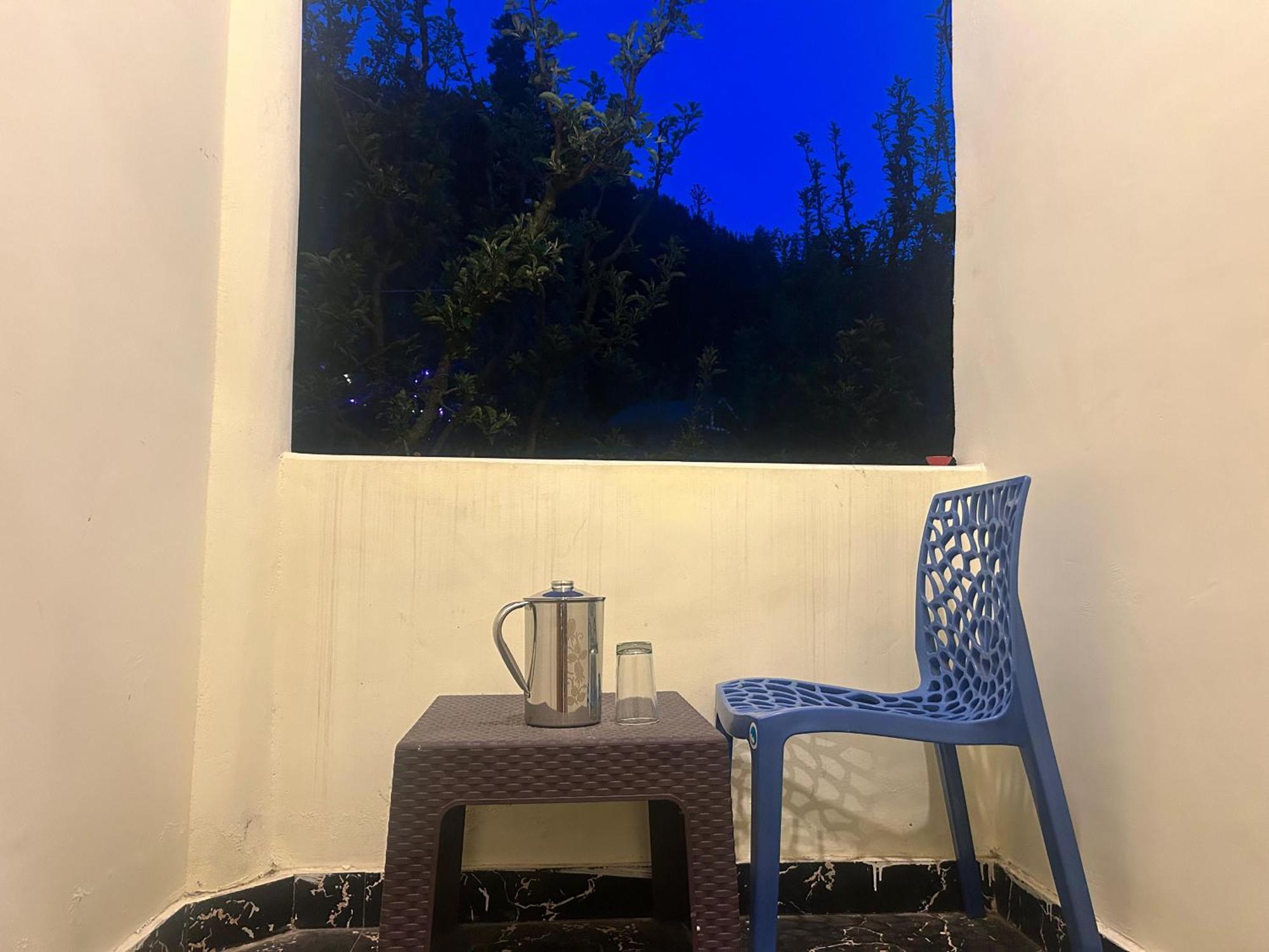 Karma Guest House And Cafe Kalgha Zimmer foto